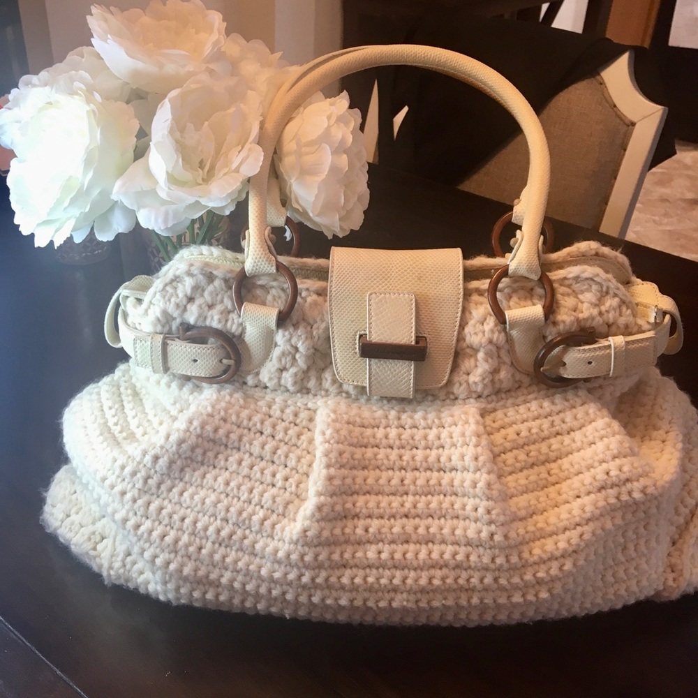 Salvatore Ferragamo Ivory Wool Knit Shoulder Bag - Picture 1 of 4